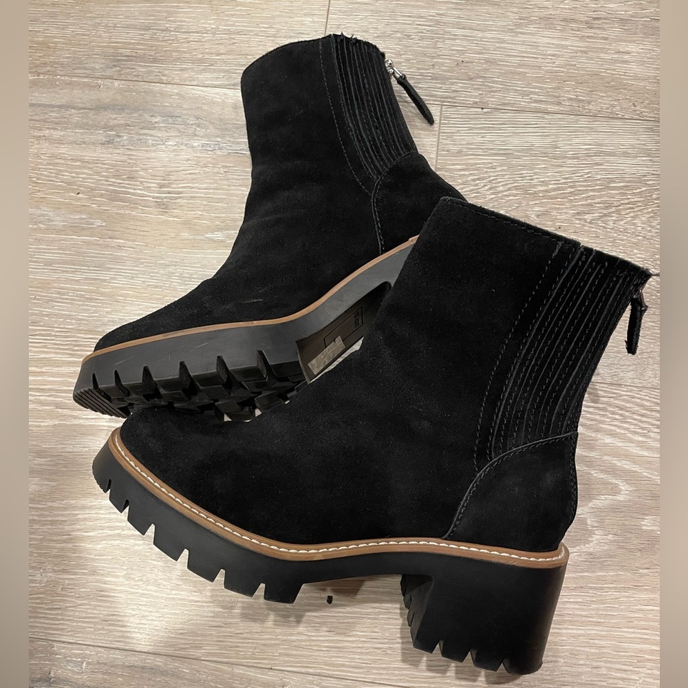 Dolce Vita Black suede chunky Heel Platform Booties size 8